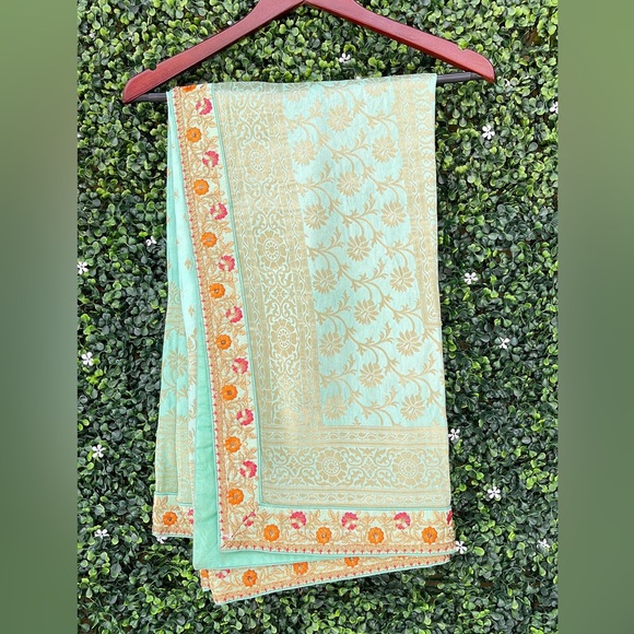 Benarsi traditional lehnga choli - Picture 3 of 5